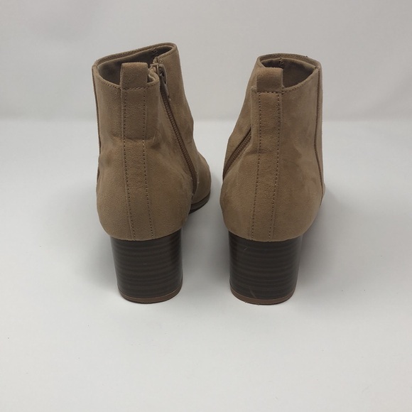Old Navy 2 in Tan Heeled Boots Size 8 - Picture 4 of 7
